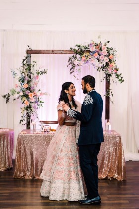Venue: Highpointe Estates<br />
Planner: Glitzzy Events<br />
Photographer: The Bird and The Bear Stunning flowers for your wedding or other celebration