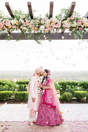 Venue: Canyonwood Ridge<br />
Planner: Glitzzy Eventse<br />
Photographer: Two Fish Wedding Photographer and Videographer